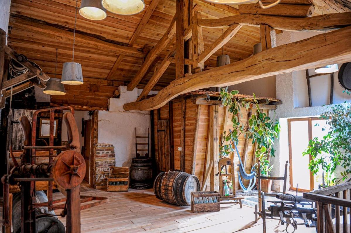 Hotel Le Moulin de Chamambard à Saint-Denis-les-Bourg Extérieur photo