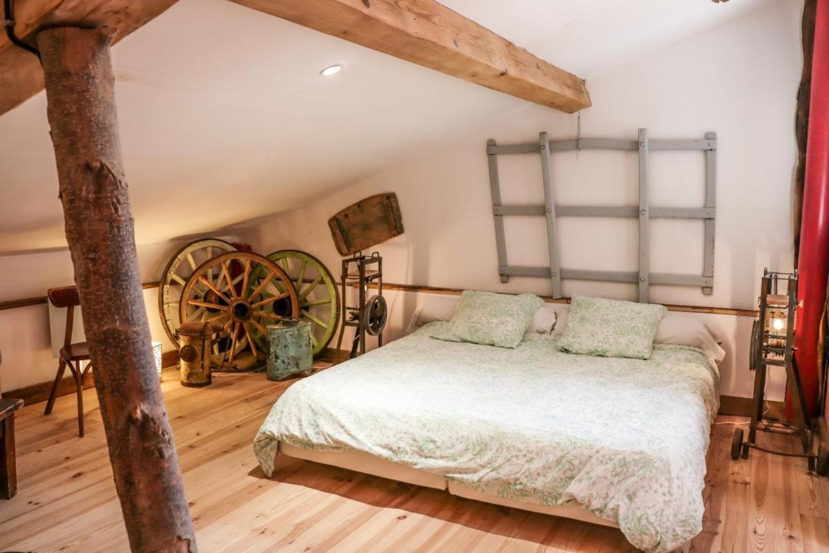 Hotel Le Moulin de Chamambard à Saint-Denis-les-Bourg Extérieur photo